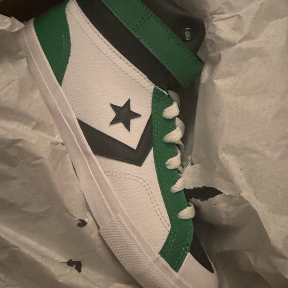 Converse Classic Green and White Sneakers - Picture 4 of 11